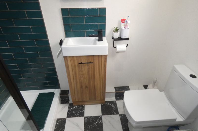 Ground Floor Shower Room- click for photo gallery